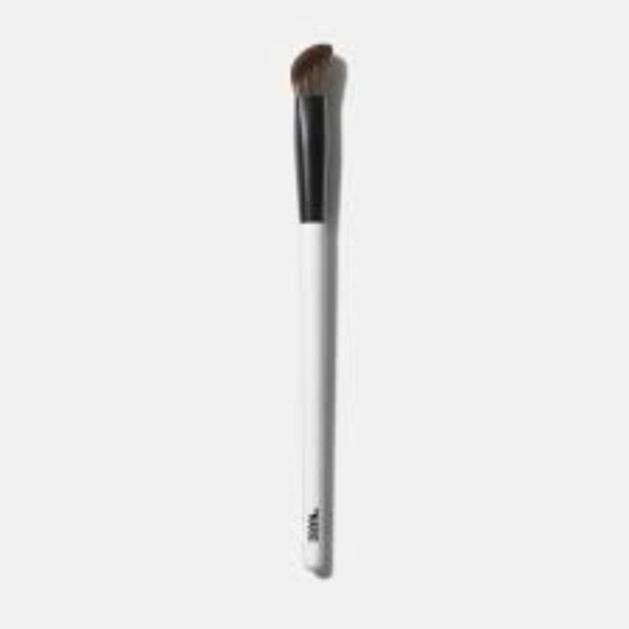 PRICE DROP ✅ Makeup By Mario #F5 Concealer Brush ✨ BNIB - Picture 3 of 5